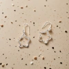 Star-shaped earrings are fashionable and simple geometric design earrings details Picture